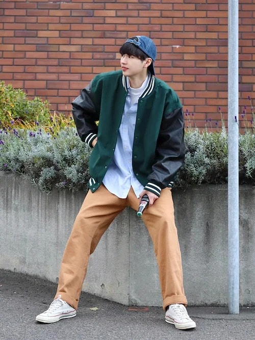 ［6］シャツ×スタジャンでシティボーイ風に