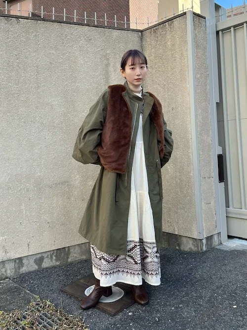 ［7］インナーベストをオンしてメリハリをプラス