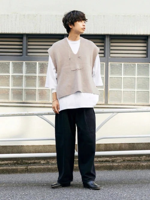 ［12］ニットベストで秋らしさを演出