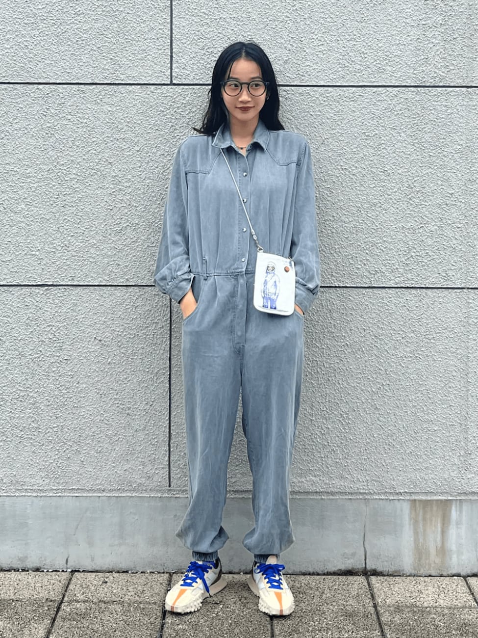 カラフルな一足をコーデの主役に