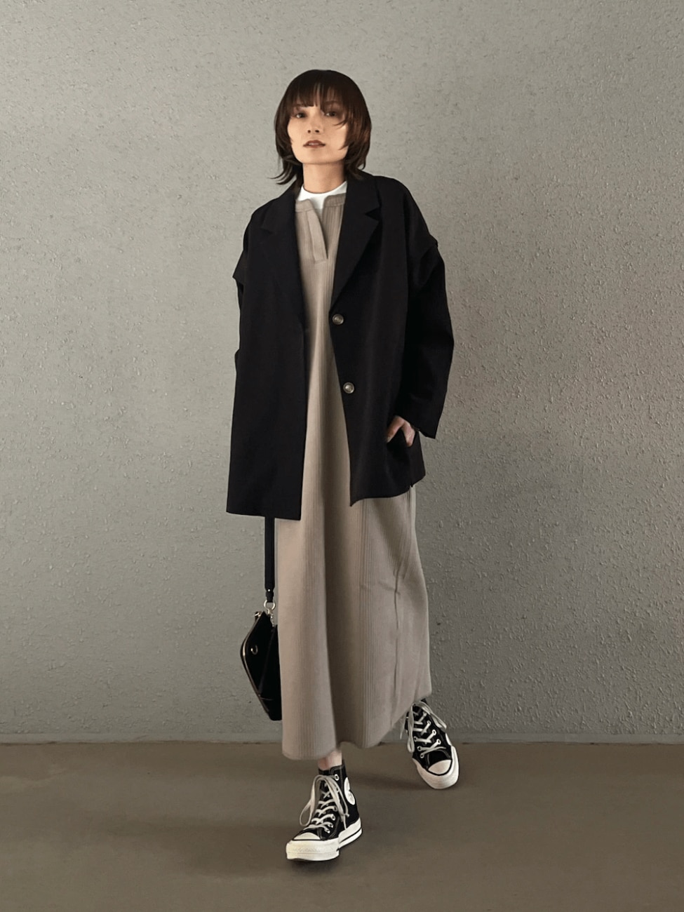 黒のハイカットはブーツ感覚で取り入れて