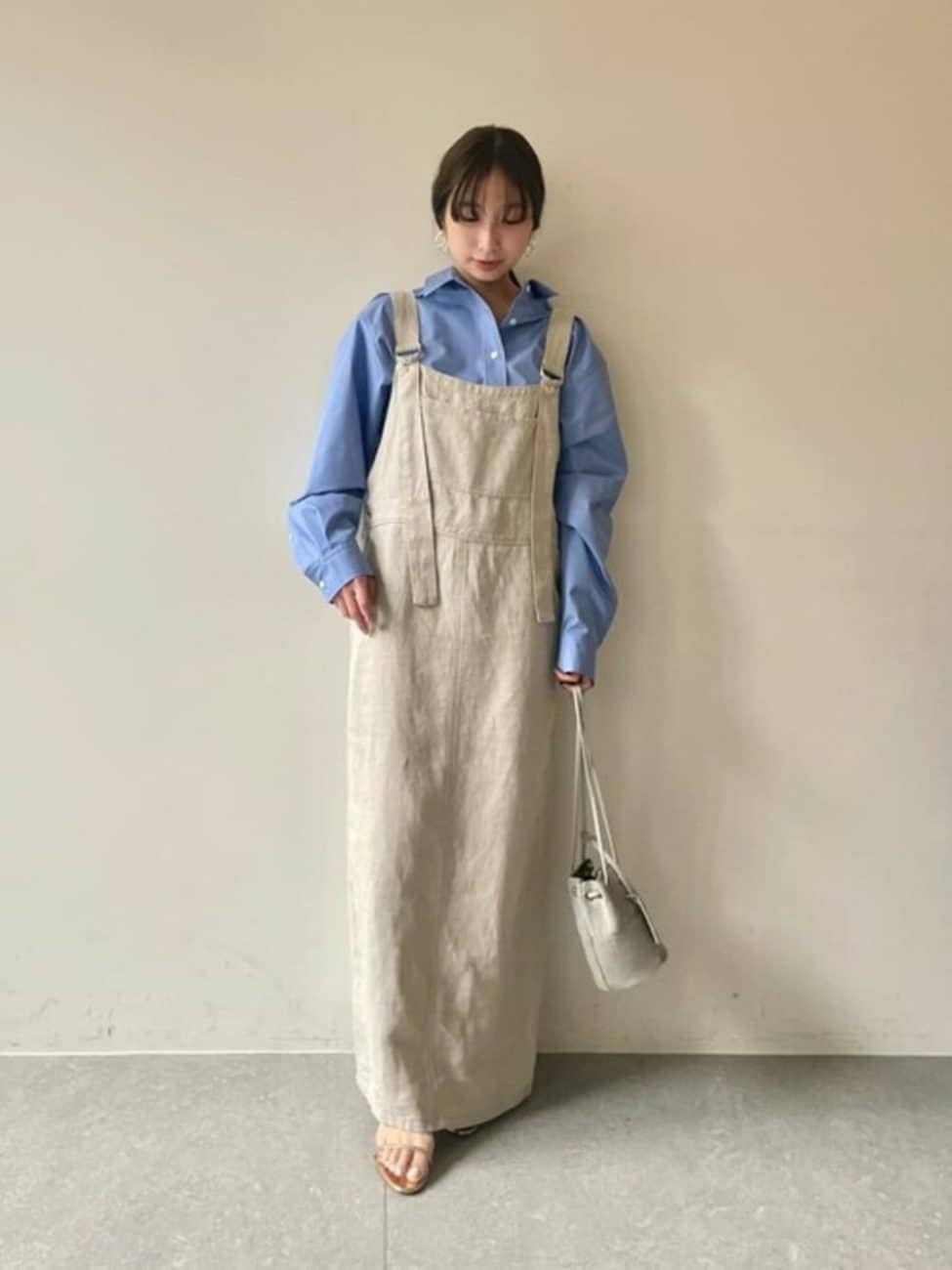 水色に合う色［ベージュ］