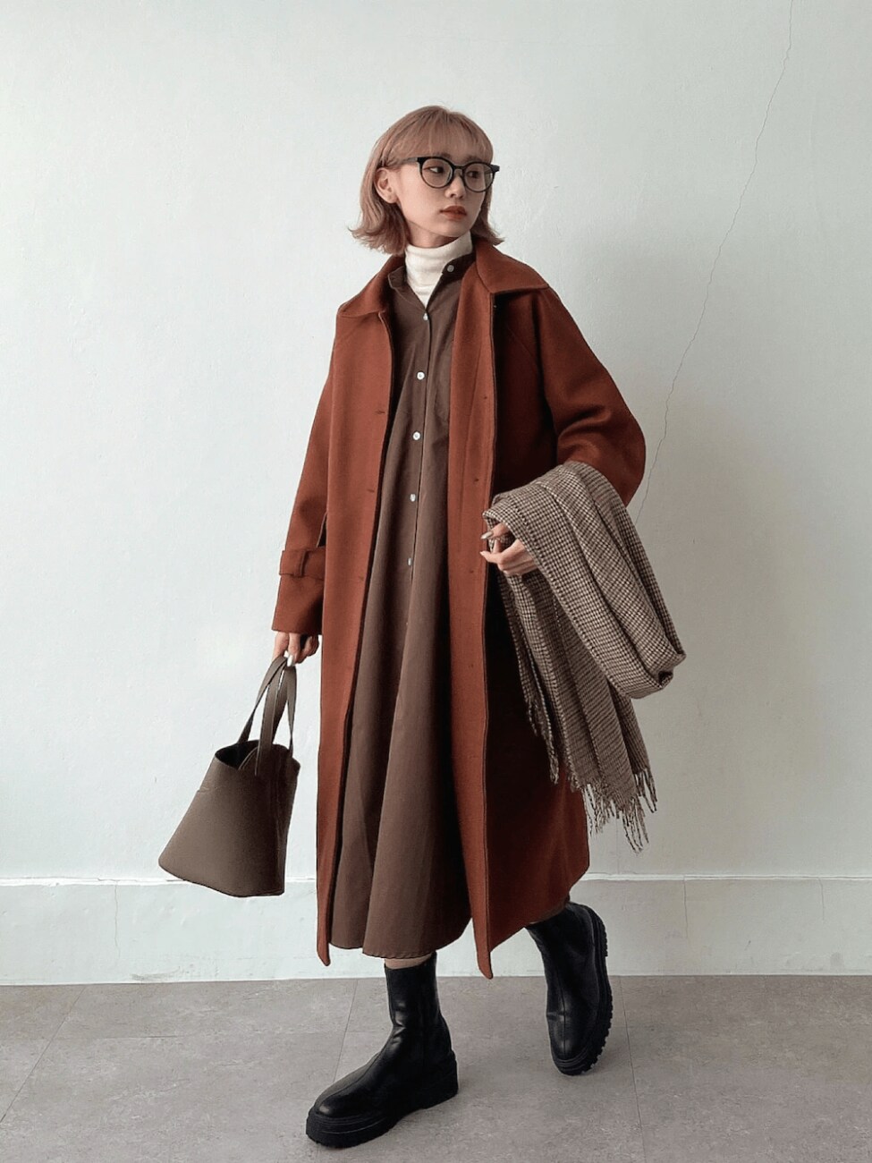 2025最新】シャツワンピースコーデ35選！春夏秋冬・年代別の着こなしを  