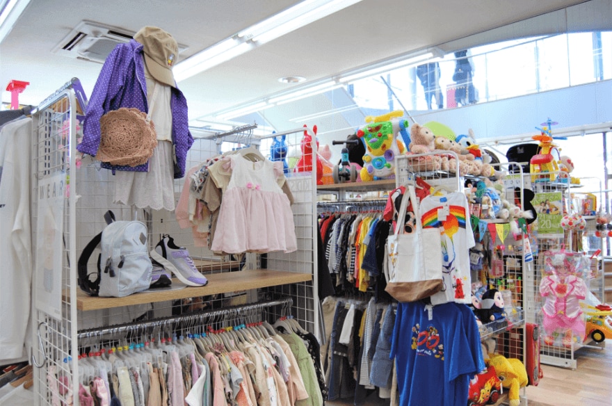 キッズ衣料の売場画像①