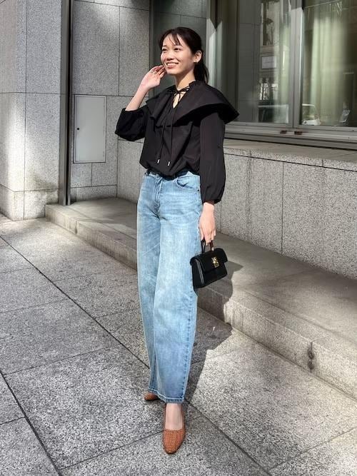 色落ちデニムでこなれ感をプラス