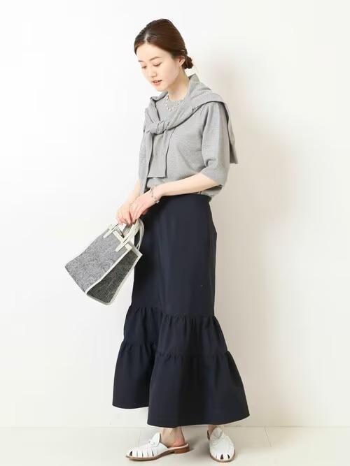 ティアードスカートで脱コンサバ