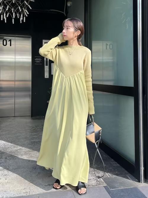 王道のアイテムは色や素材で遊ぶ