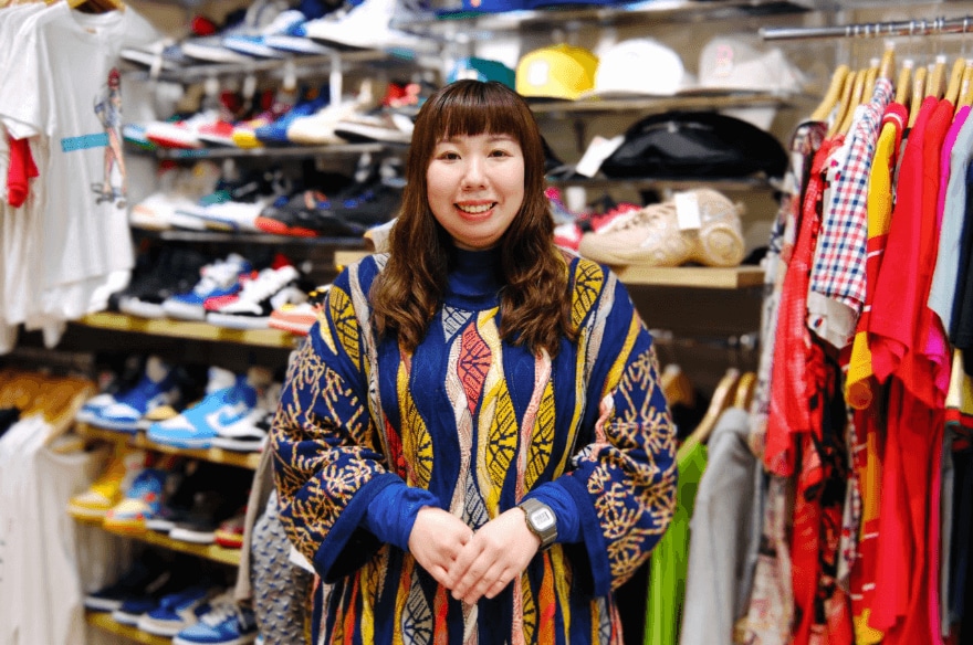 笑顔で案内してくれた女性店員