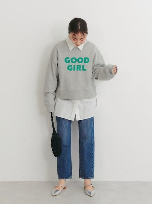 グレー|レディーススウェットコーデ