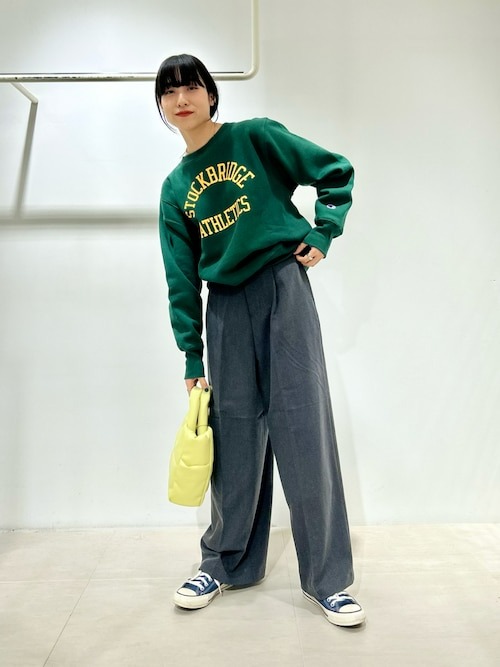 グリーン|レディーススウェットコーデ