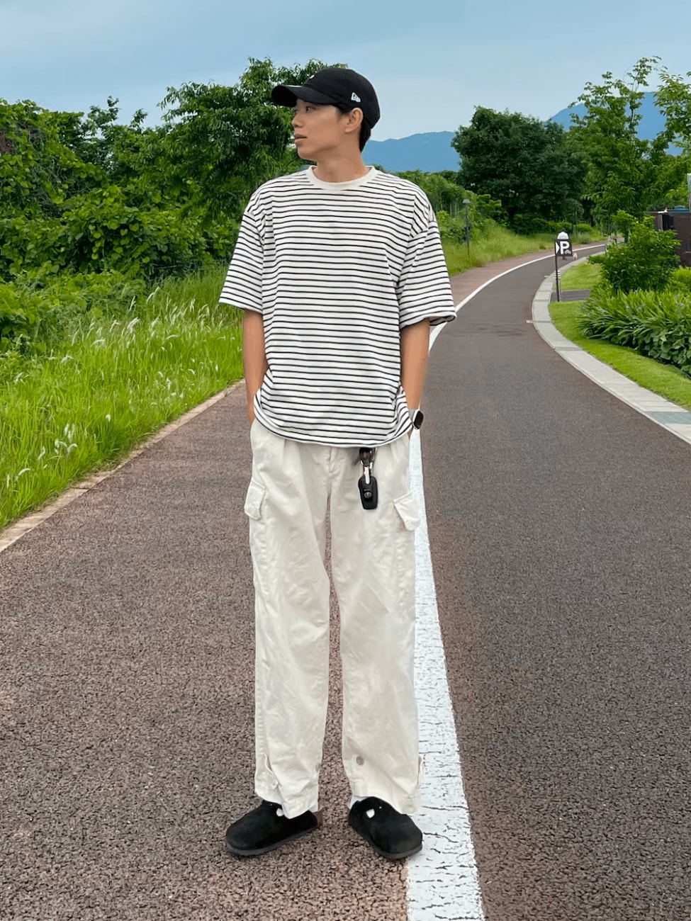 シンプルなアイテムを中心にまとめる