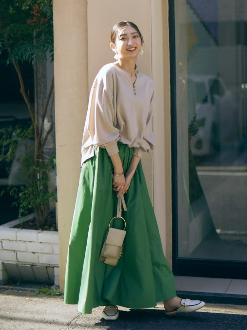 緑スカート旬コーデ20選！トップスの色＆春夏秋冬別に厳選【2025  
