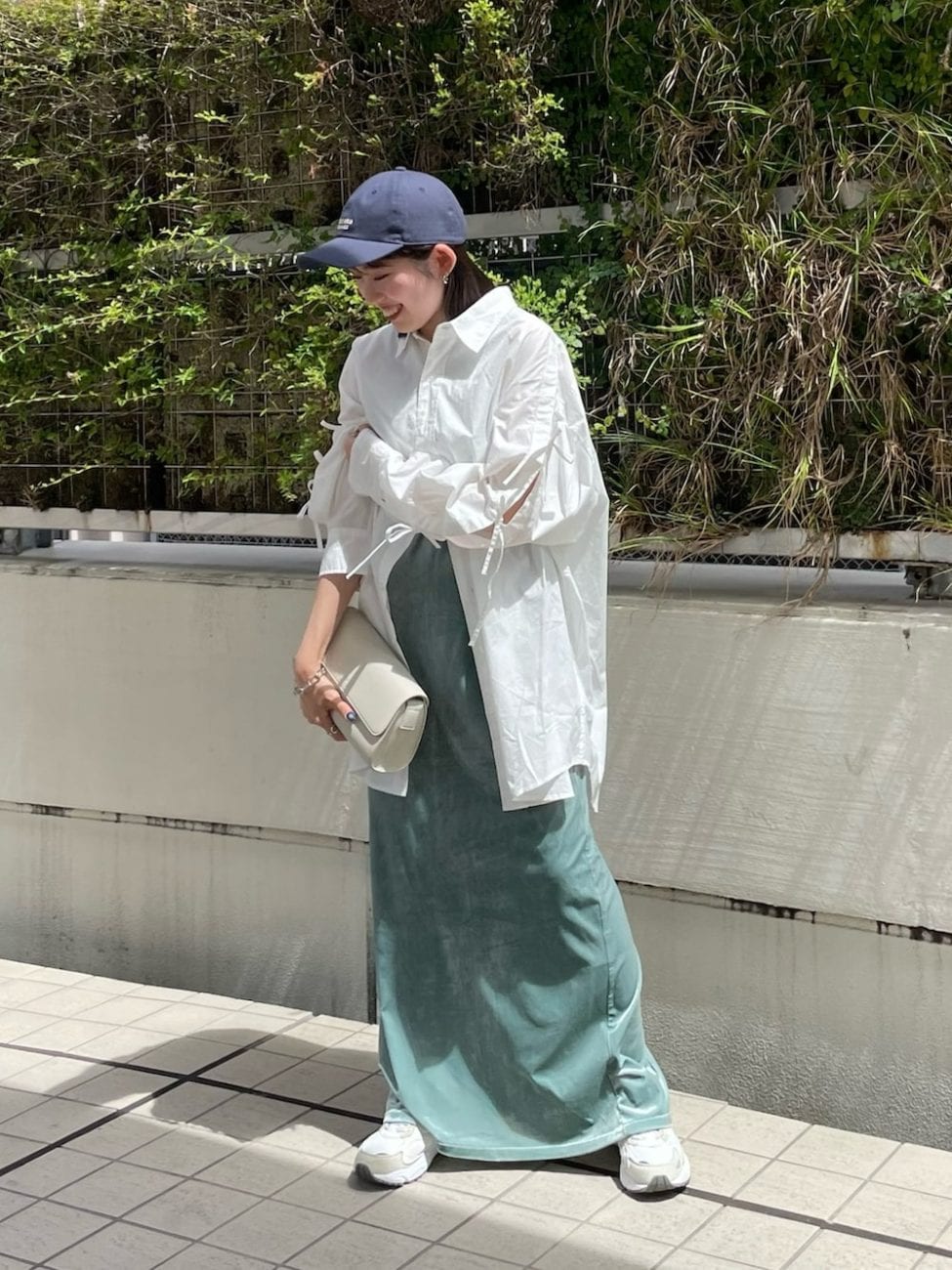 秋口にぴったりなロングシャツコーデ