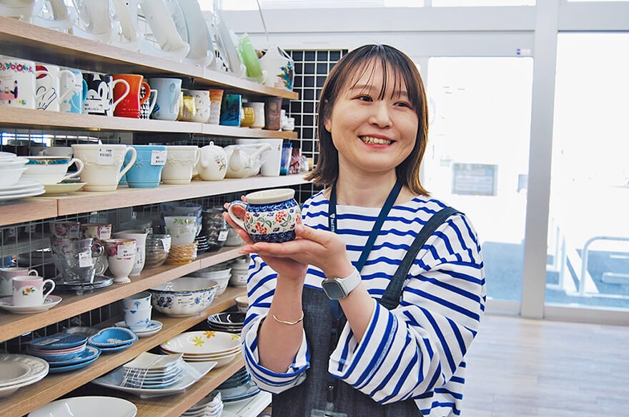 マグカップも一緒に購入できるのが幅広い商品を取り扱っているセカストの強み◎