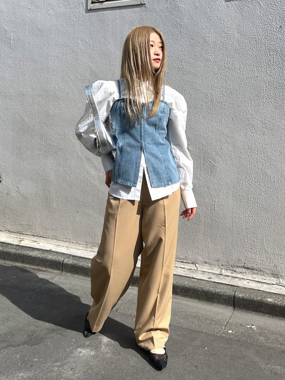 ベージュのワイドパンツ最旬コーデ！春夏・秋冬別に厳選【レディース  