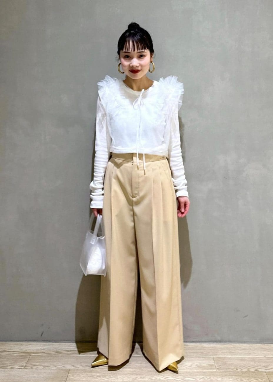 ベージュのワイドパンツ最旬コーデ！春夏・秋冬別に厳選【レディース  