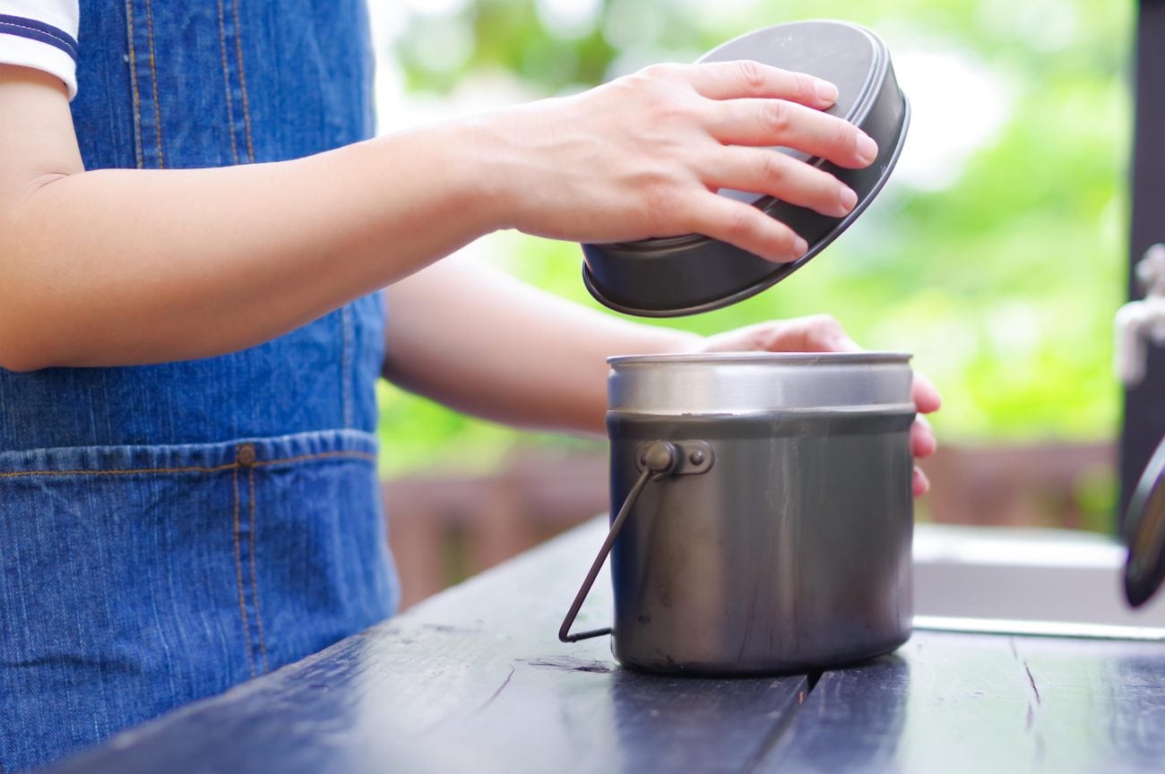 How to cook rice while camping? Tips for cooking delicious rice using a