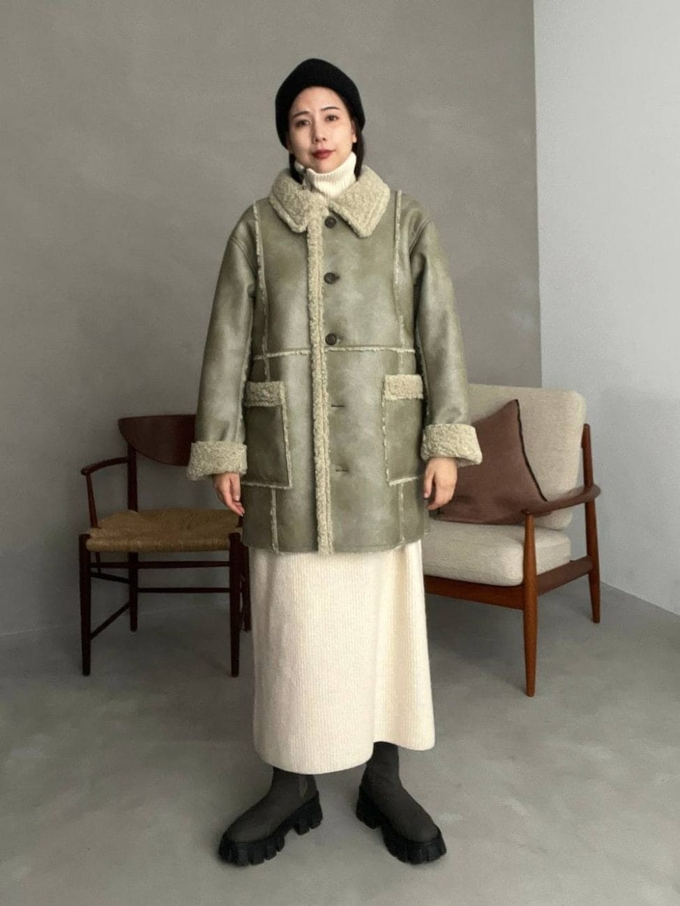 ［グリーン］のサイドゴアブーツコーデ