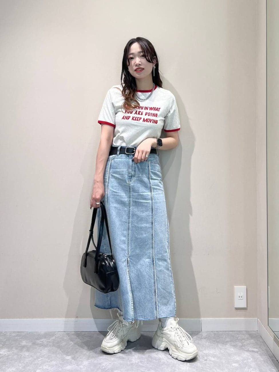 ディズニー 3 月 服装