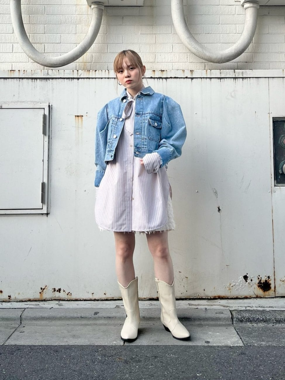 〈淡色〉のジージャンコーデ