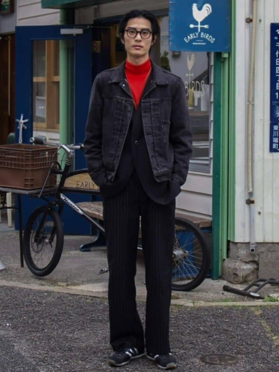 〈黒〉のジージャンコーデ