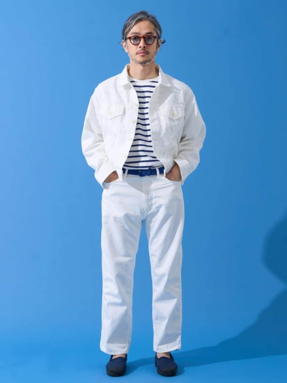 〈白〉のジージャンコーデ