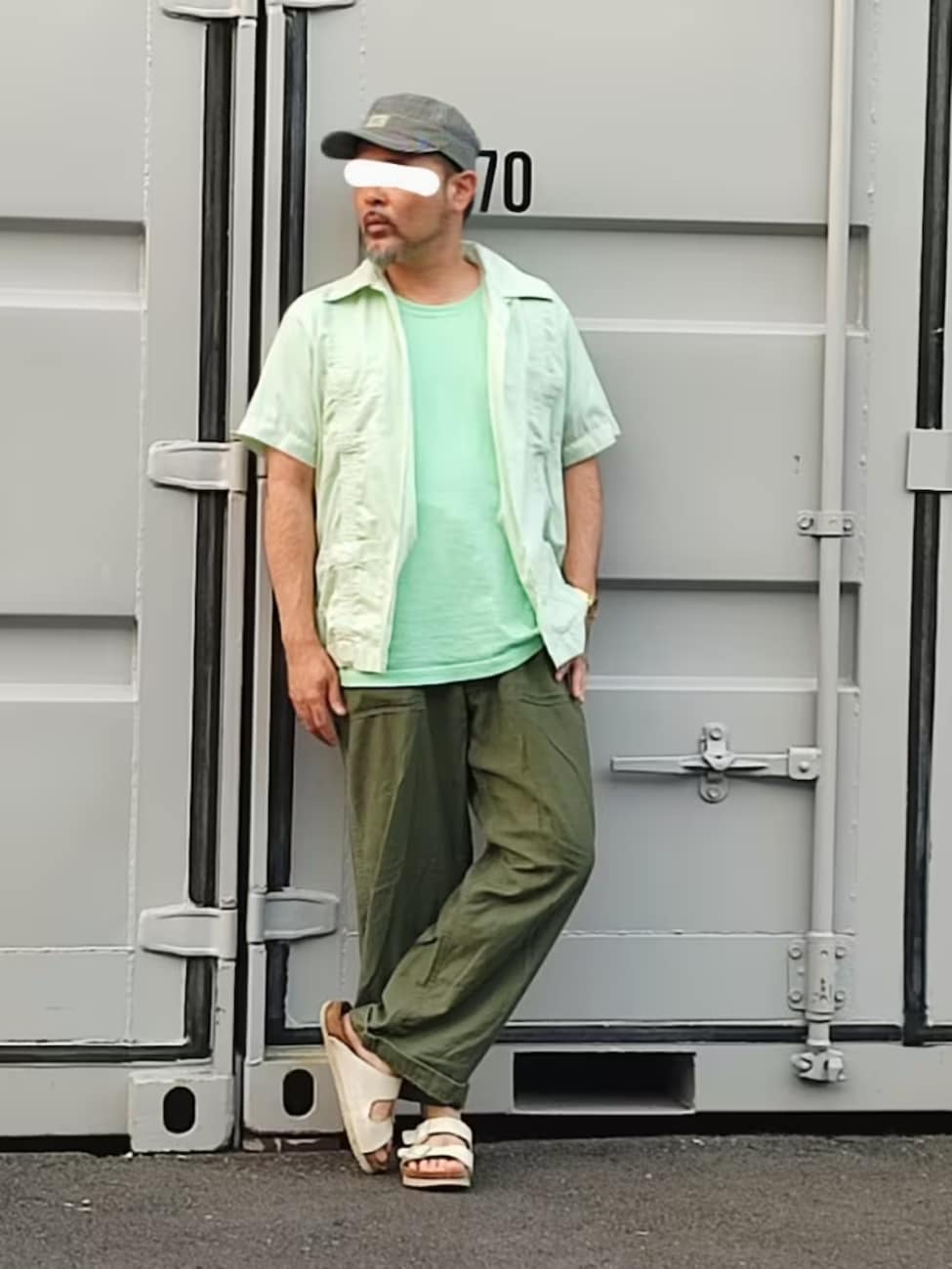 ▼グリーンベースの配色がおしゃれな統一感コーデ