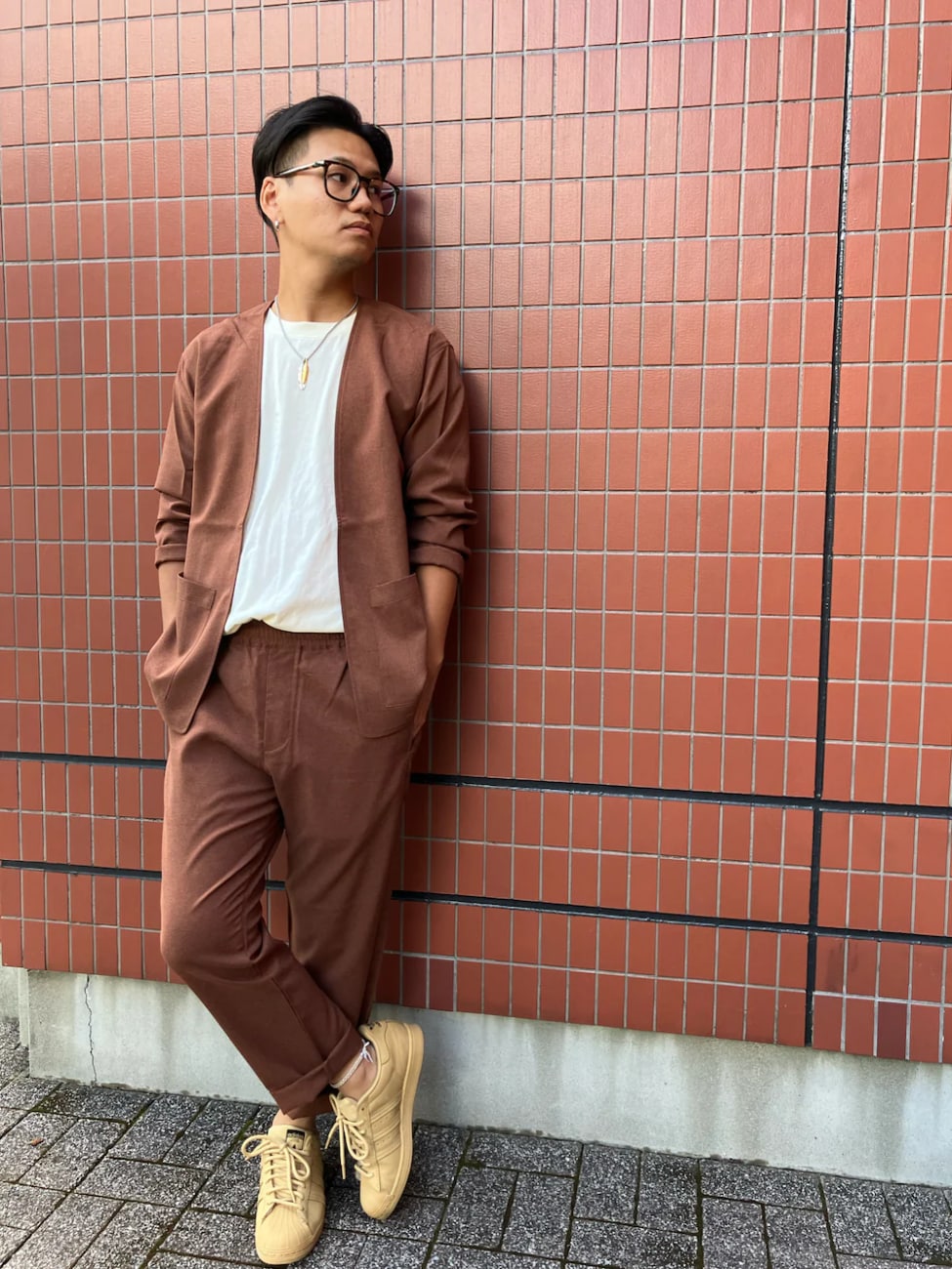 ▼明るめブラウンのセットアップで雰囲気アップ