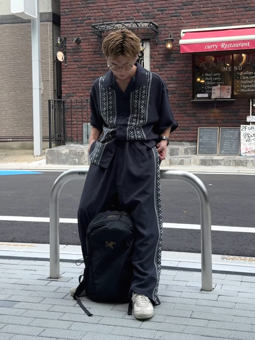 ▼デザインの入ったセットアップなら着るだけで垢抜けできる