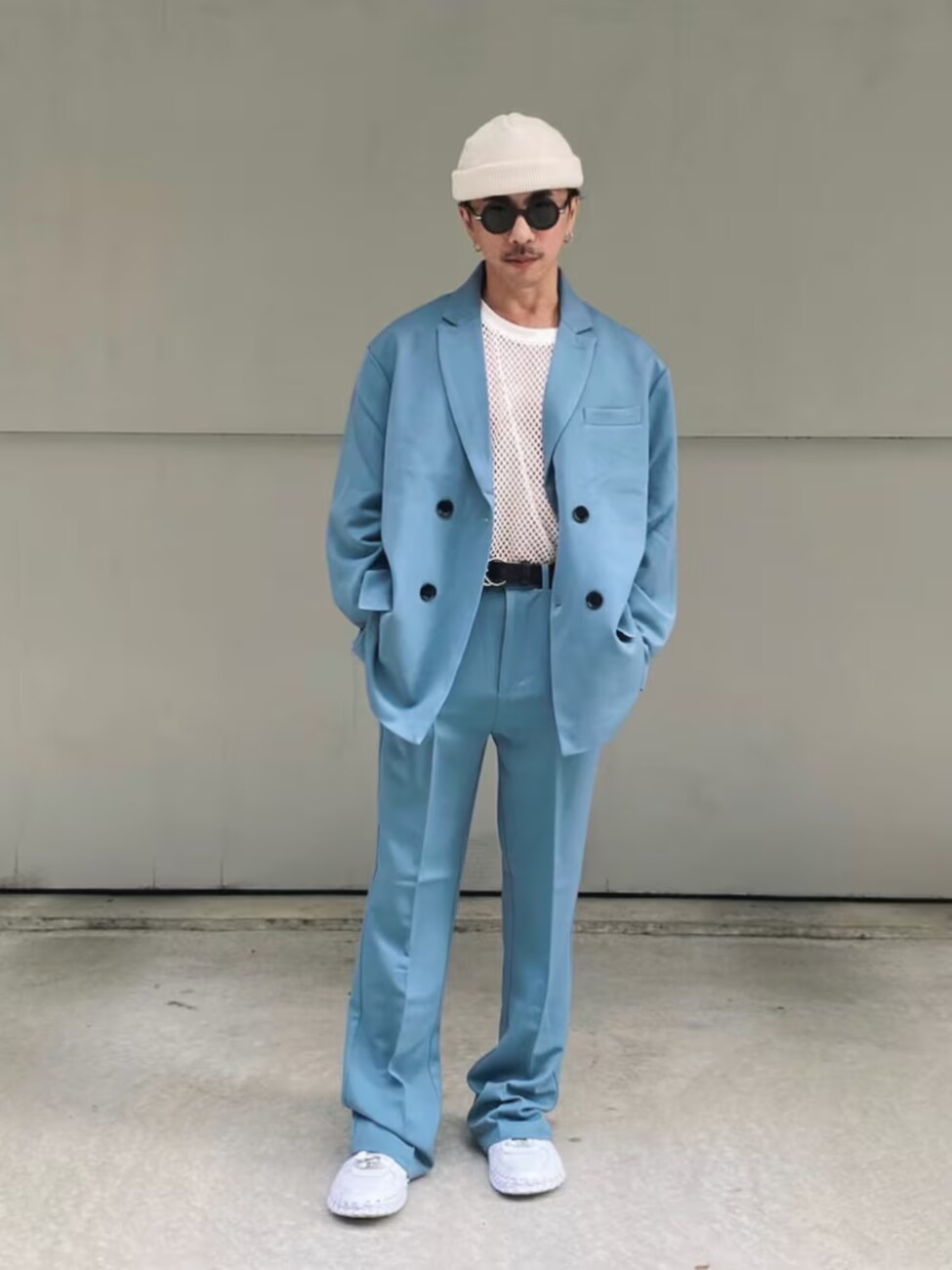 ▼フレアパンツのセットアップでスタイリッシュに