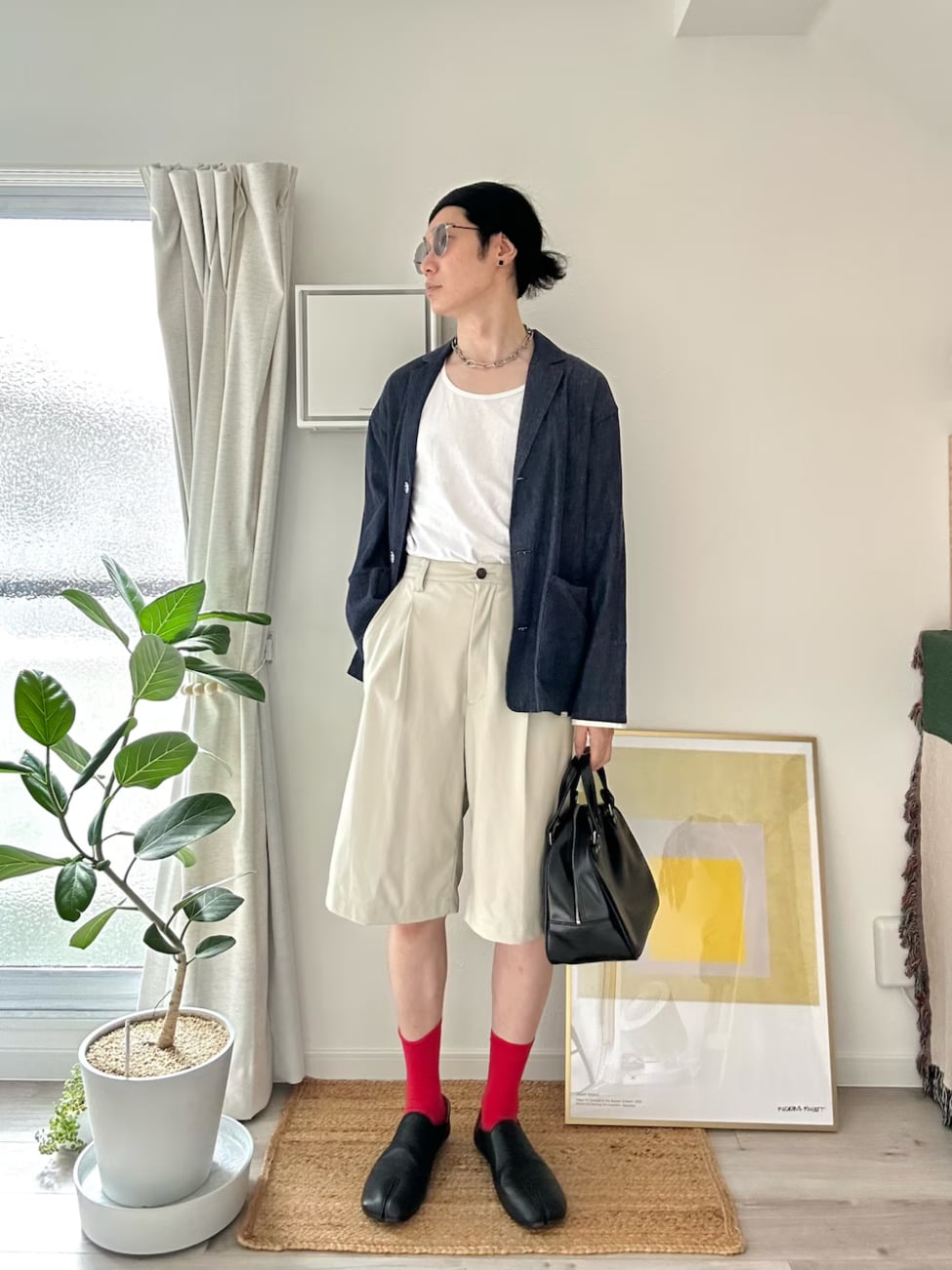 ▼足袋デザインのスリッポンでアクセントをオン