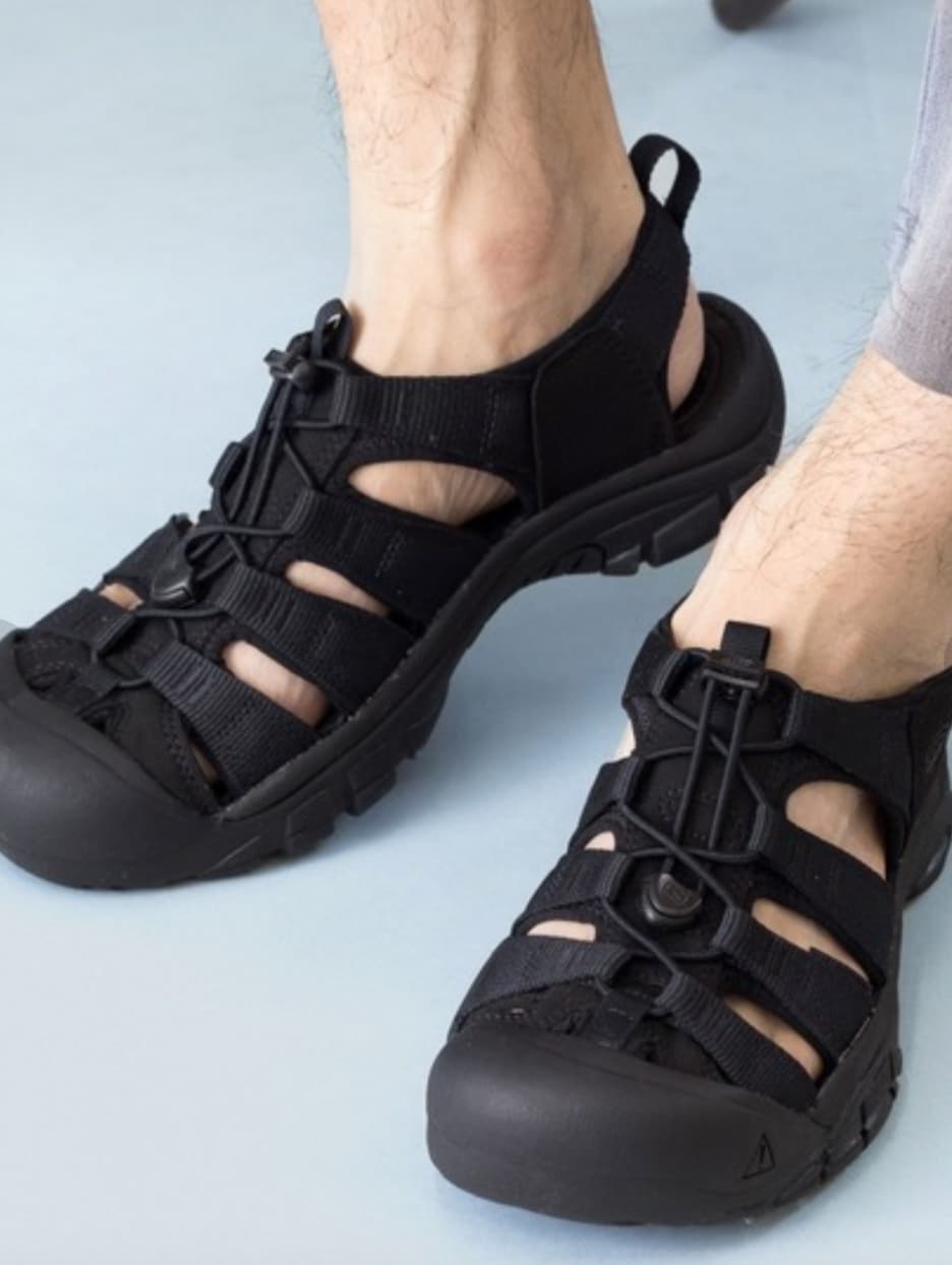 スポーツサンダル