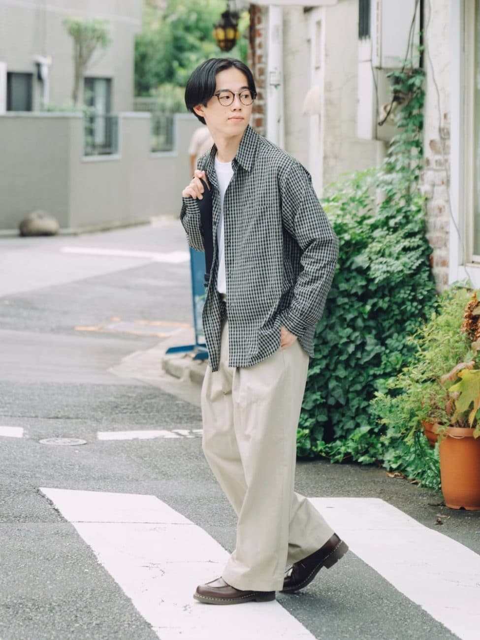 ▼使い勝手のよい長袖シャツの力を借りる