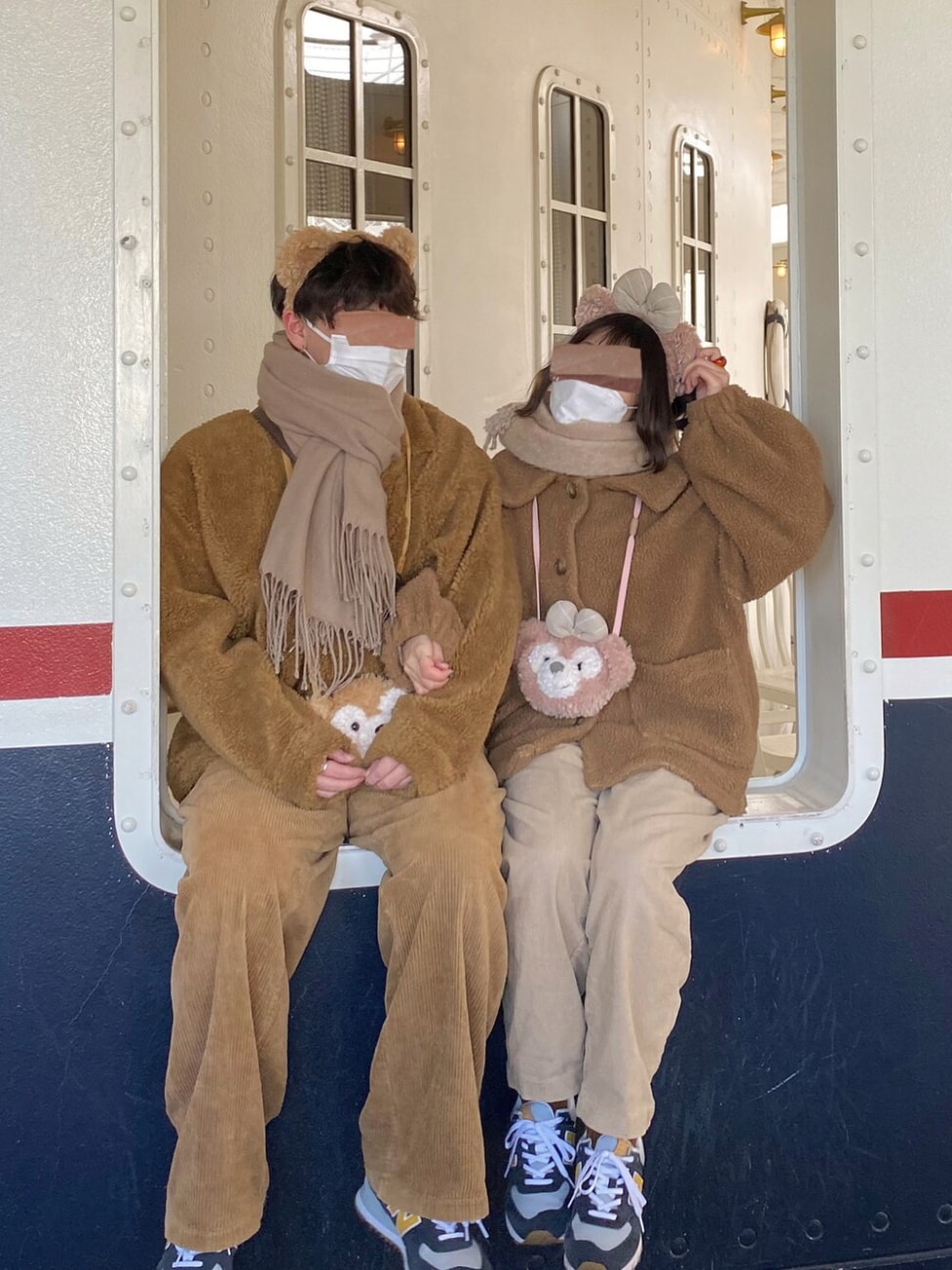 ▼もこもこブラウンカップルコーデ