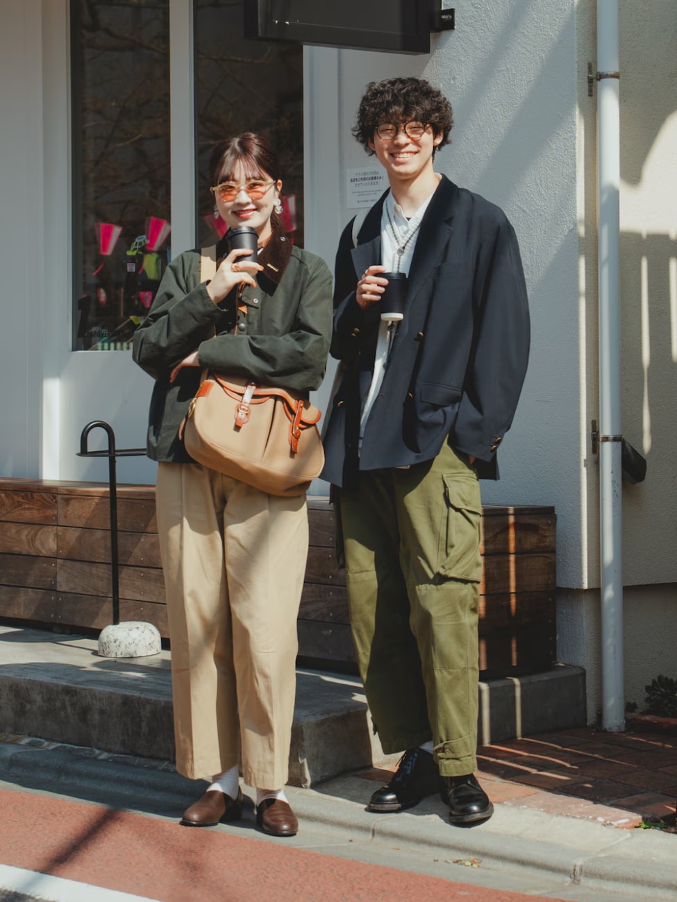 ▼余裕を感じるアースカラー大人カジュアル