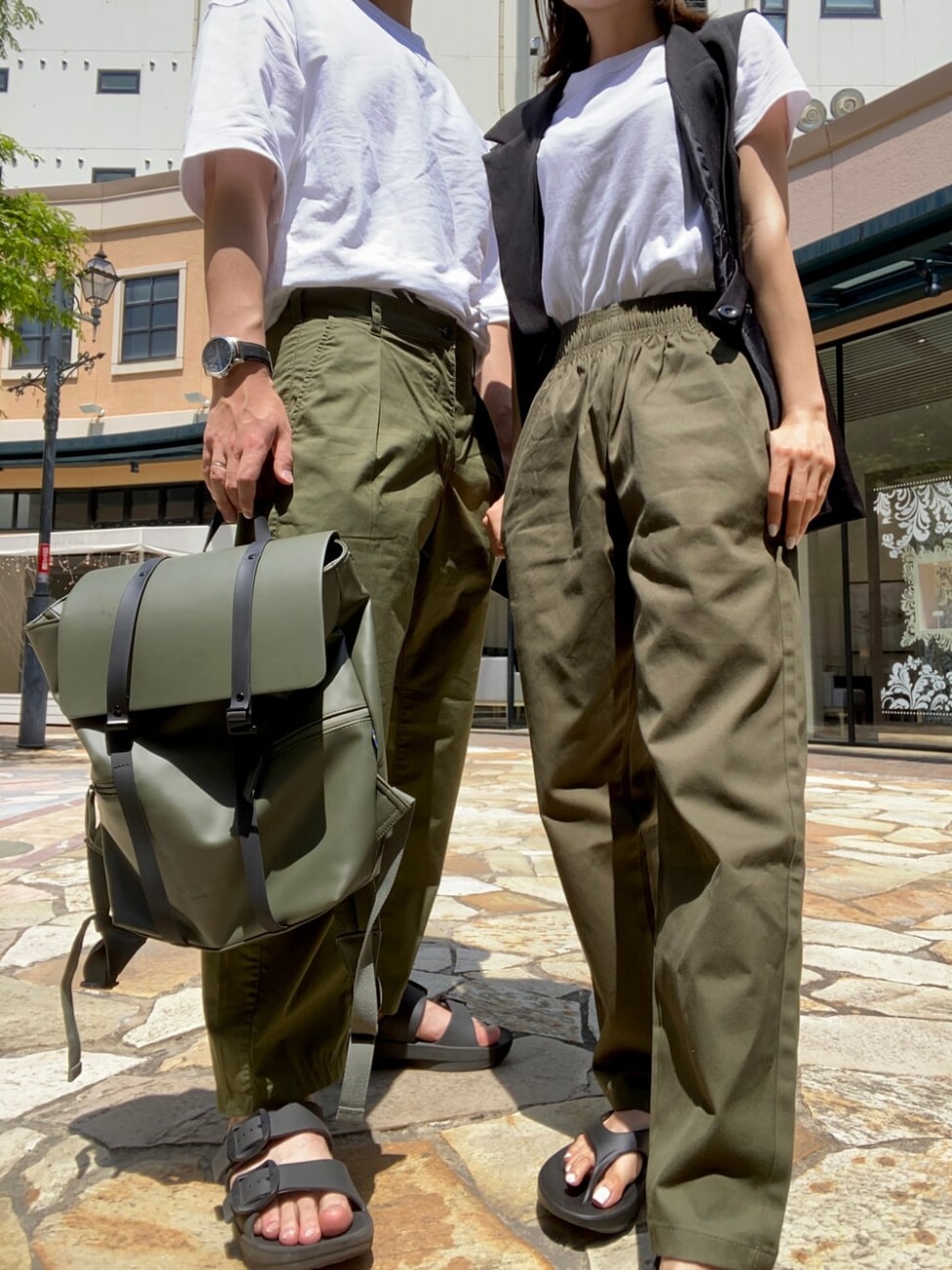 ▼動きやすさ◎アウトドア風のおそろコーデ