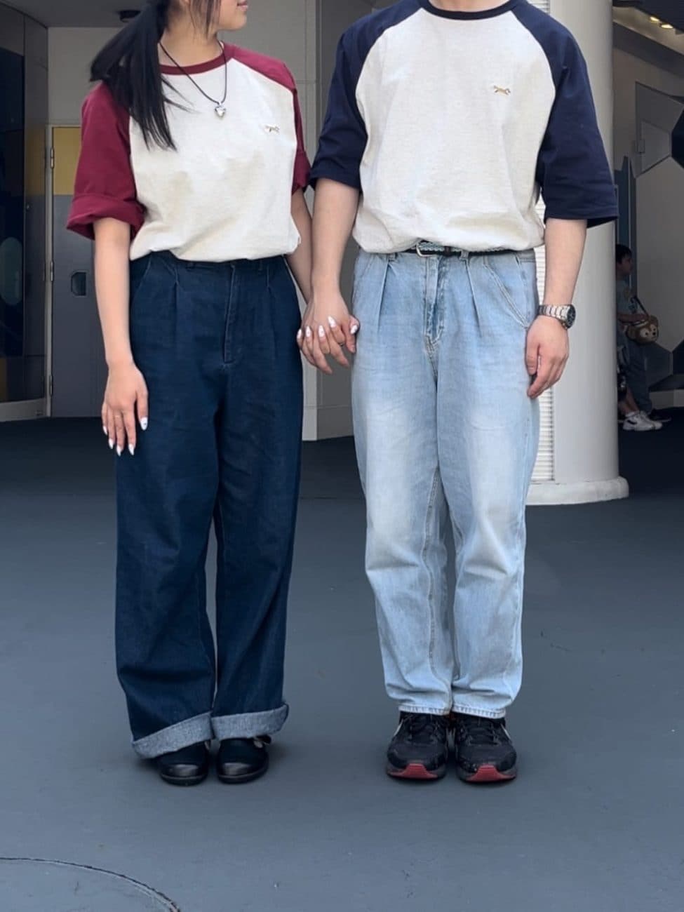 色違いのTシャツでペアルックに