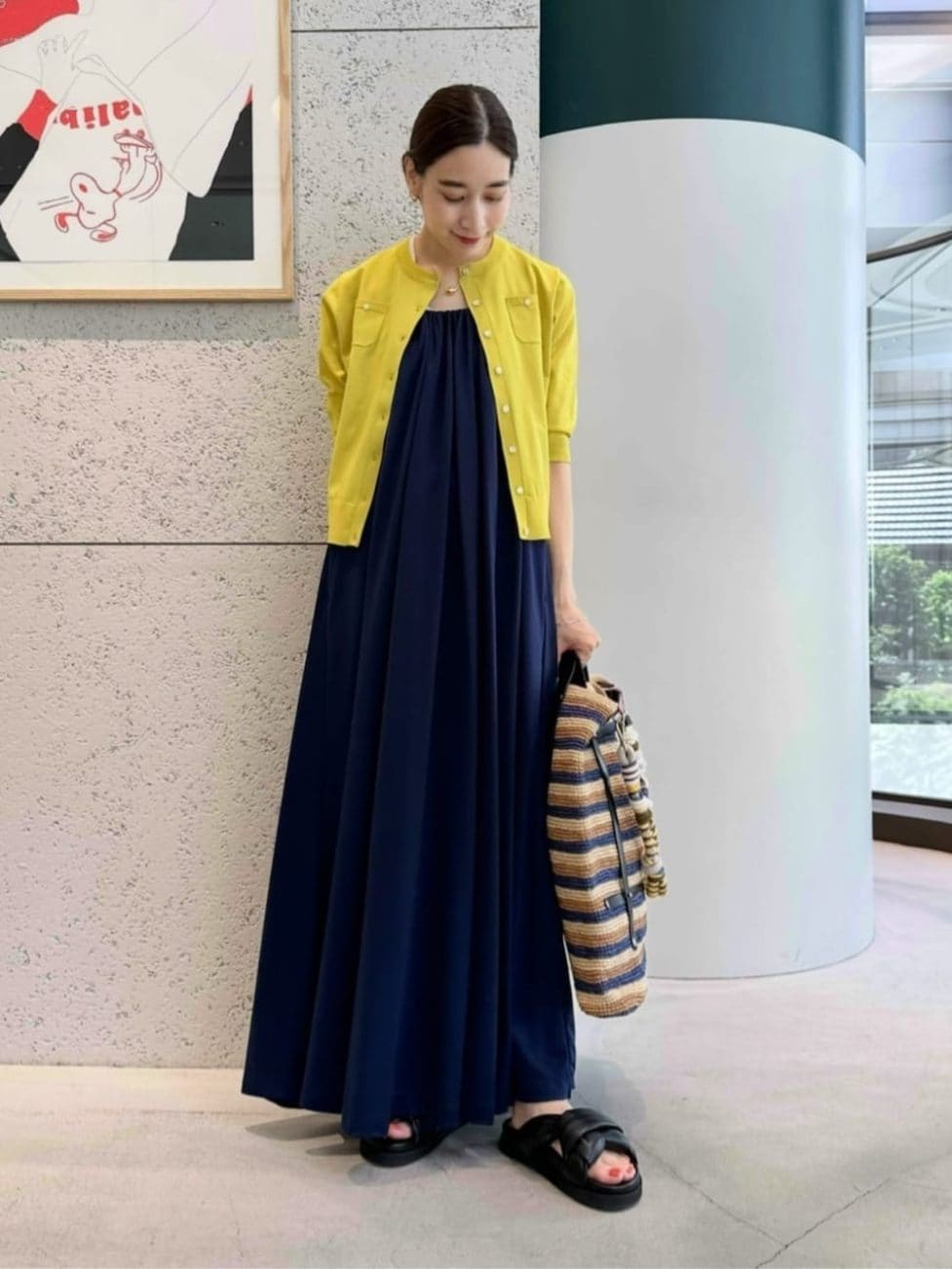 ▼カラーカーディガンでコーデを彩る