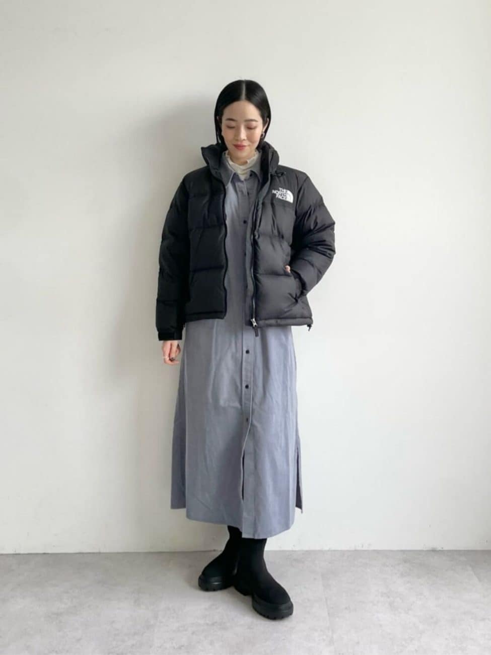 ▼コーデュロイのシャツワンピースで暖かく