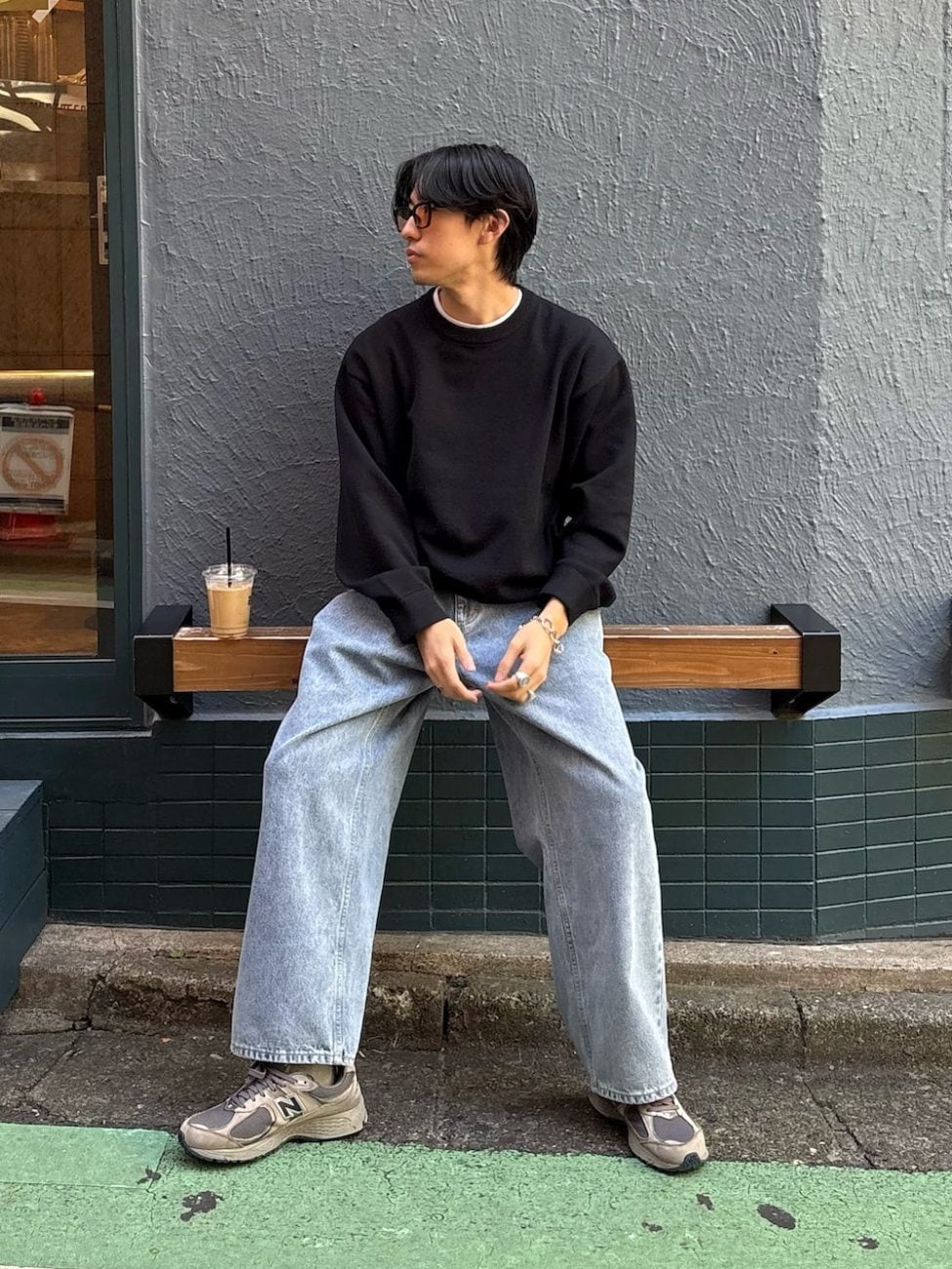 ▼ニット×ワイドデニムパンツ
