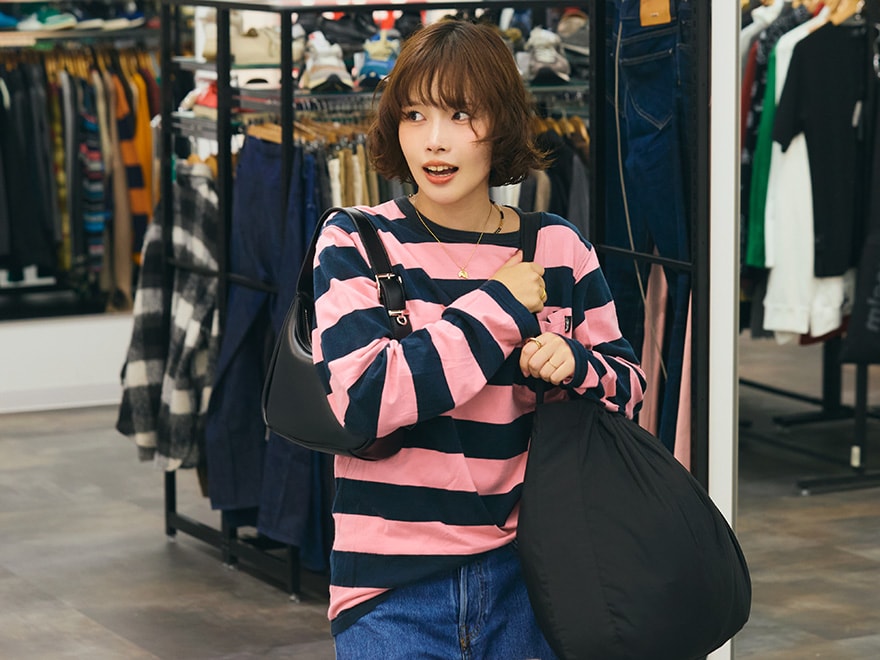 家にあったアイテムを持って店内へ