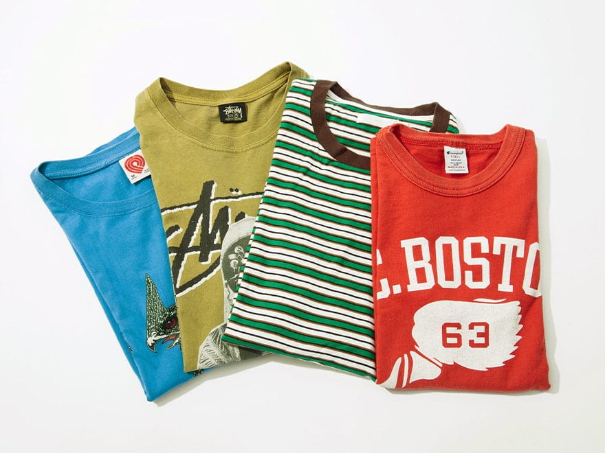 畳まれたTシャツ