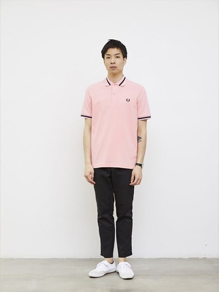 〈FRED PERRY フレッドペリー〉のポロシャツ