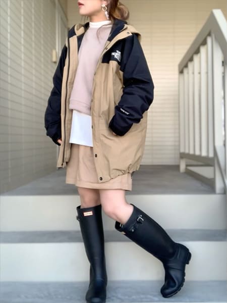 街でも山でもOKなレインブーツコーデ