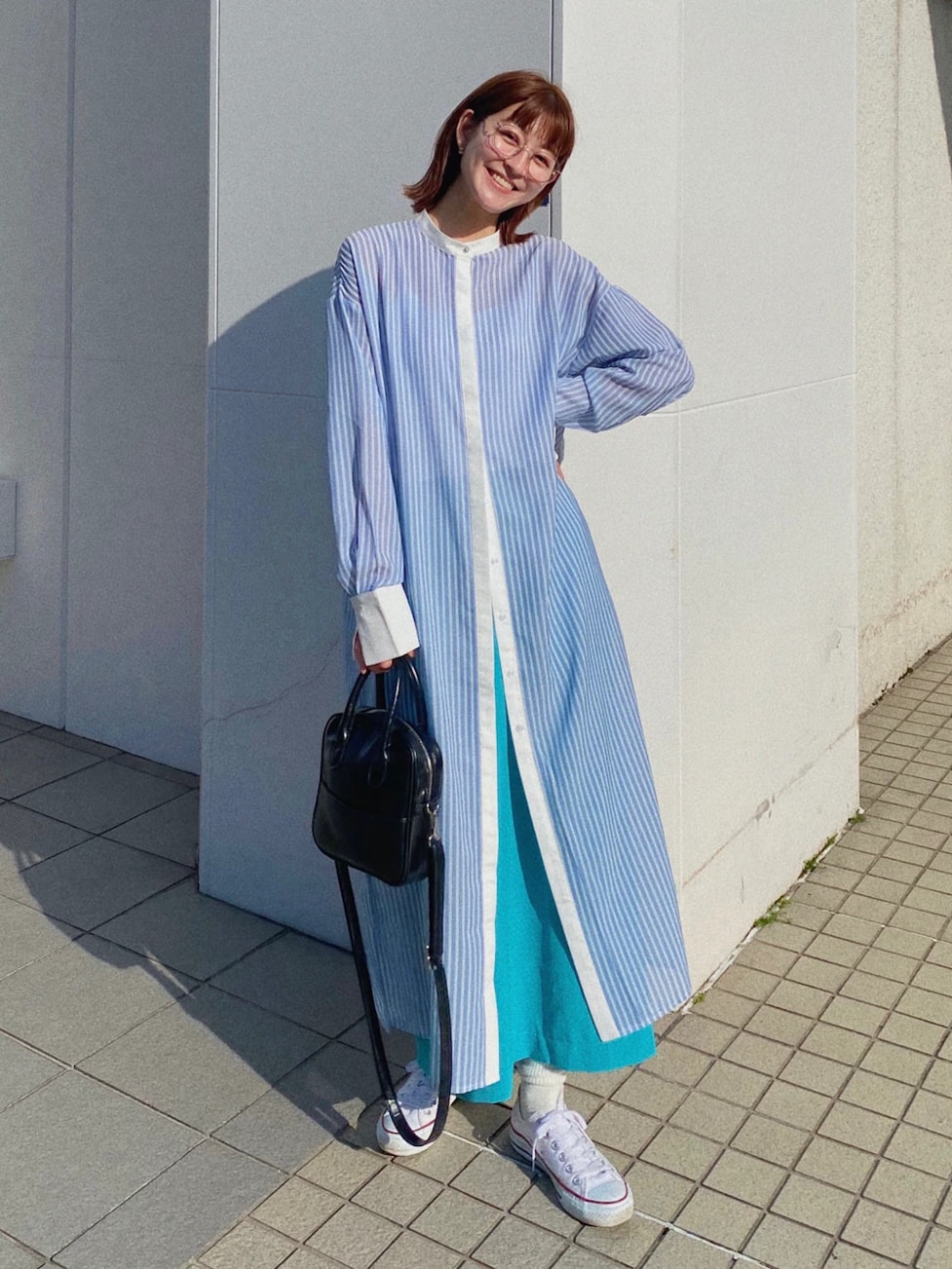 ターコイズブルーのタイトスカート×ストライプシャツワンピース