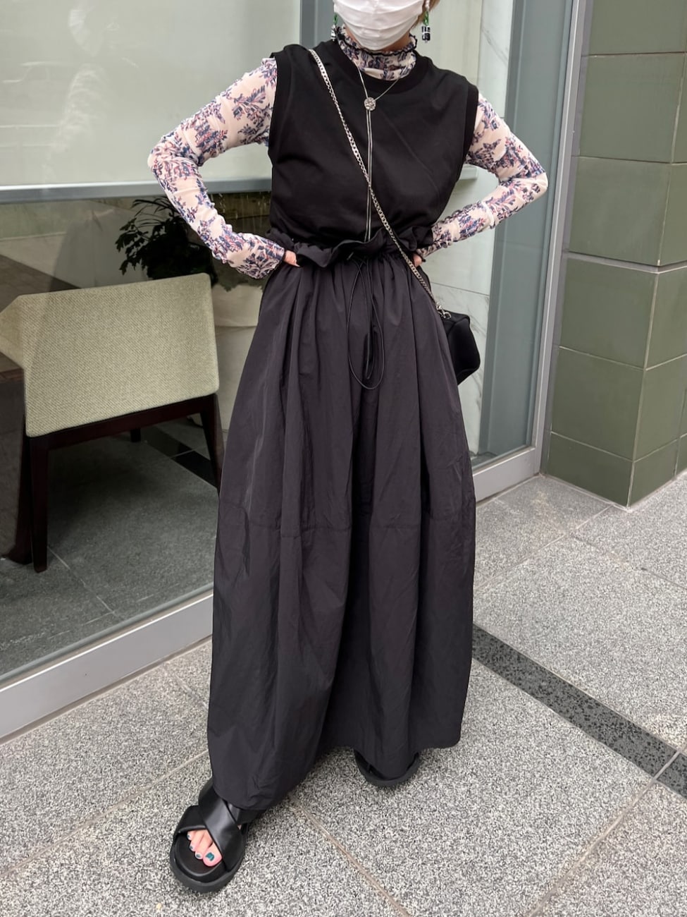 異素材MIXワンピで上級黒コーデ!