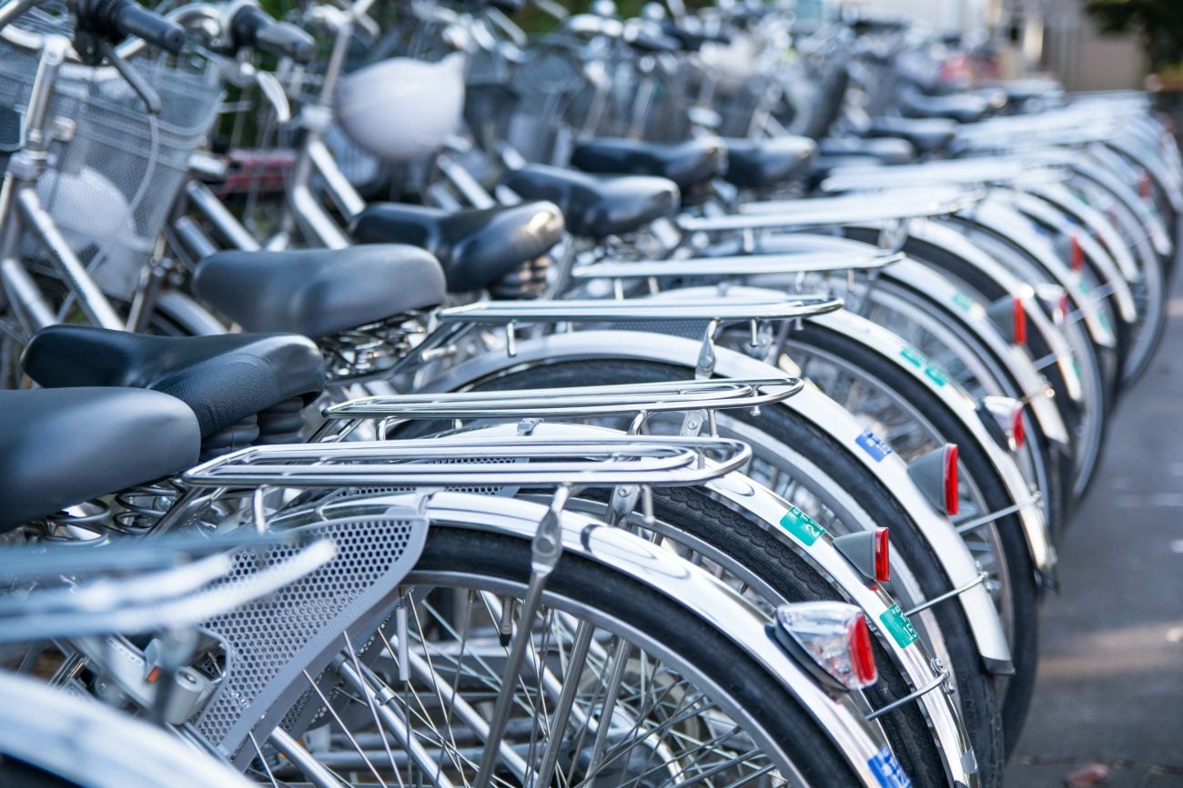 自転車が並んでいる様子