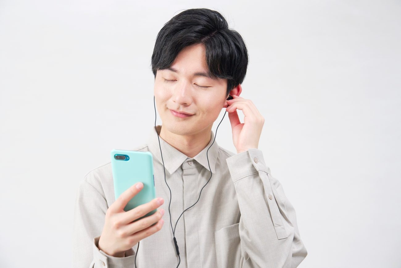 カナル型イヤホンとは？インナーイヤー型との違いについて