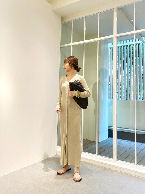 ▼ロングカーディガンをワンピース代わりに