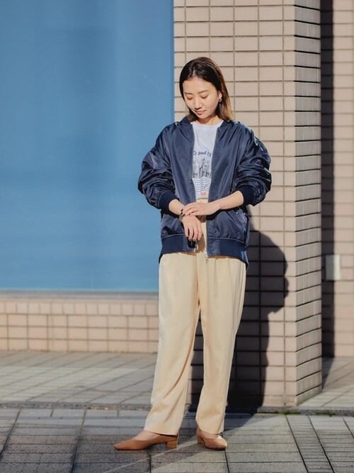 ▼パンツ|辛口アウターで大人カジュアルに